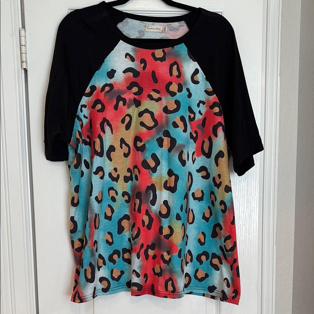 Colorful Leopard Print Raglan Tee